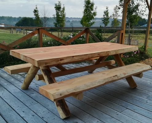 Table en bois massif