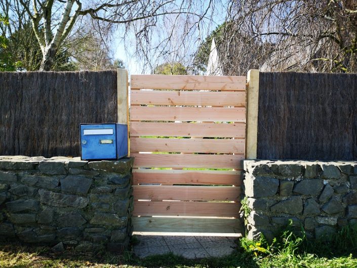 PORTILLON EN BOIS